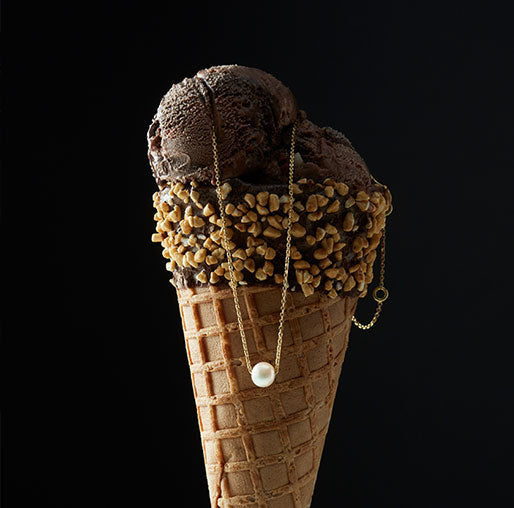 Olivia & Pearl Necklace Detail